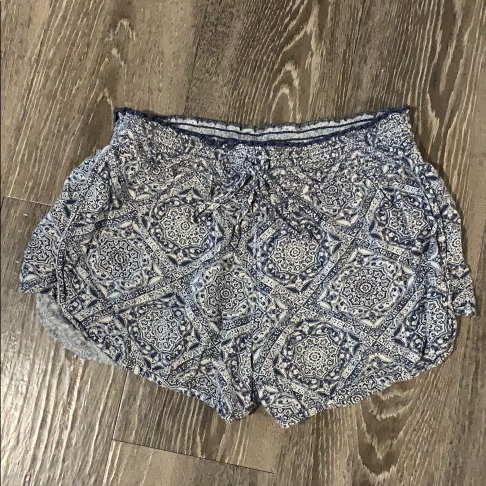 American Eagle printed shorts